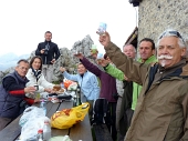 Dalla Pianca di S. Giovanni Bianco salita al CANCERVO dal CANALONE e discesa dal CANALINO DEI SASSI domenica 17 aprile 2011 - FOTOGALLERY